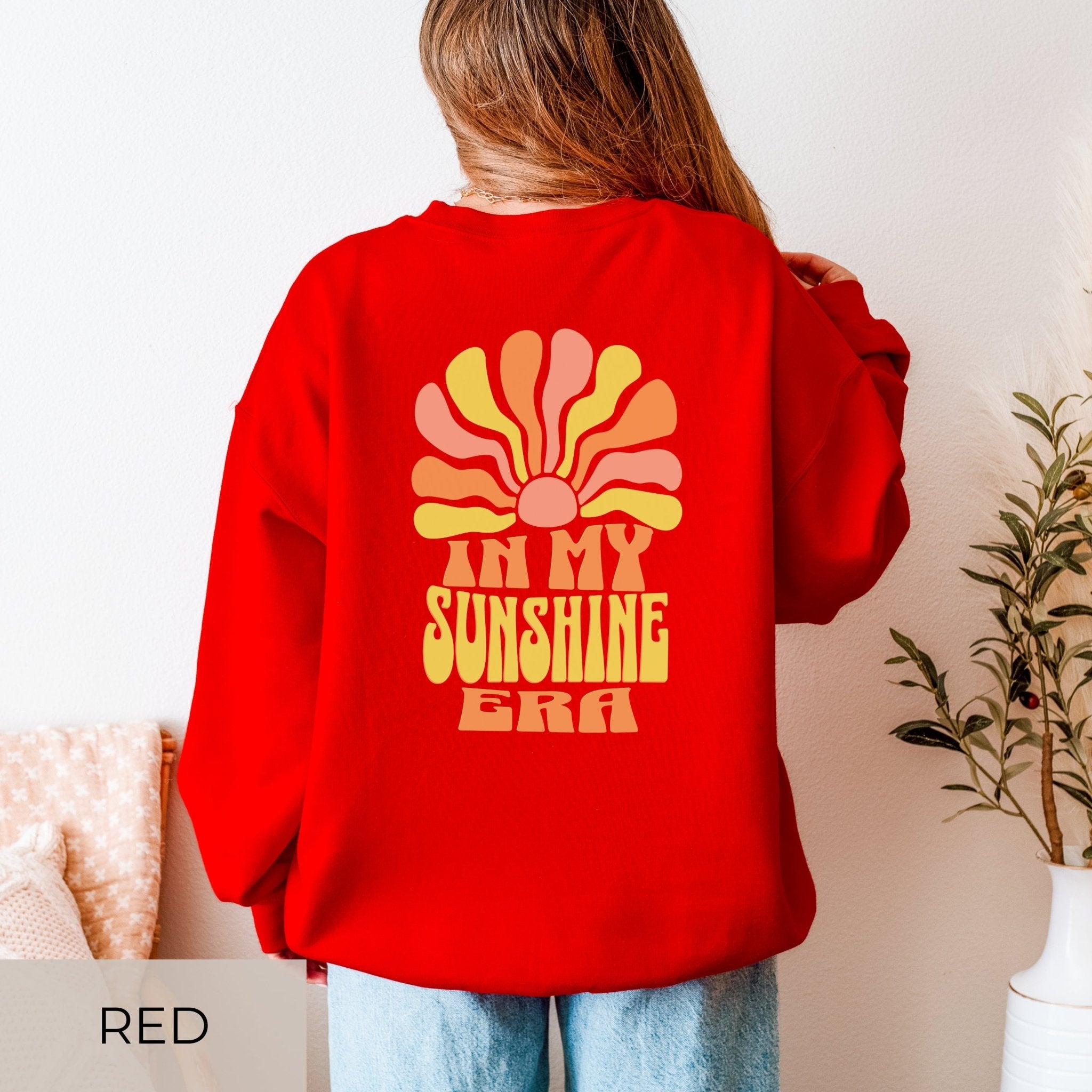 In my Sunshine Era Sweater • Retro Sonnen - Design vorn & hinten - SoulDesignsAnnabel